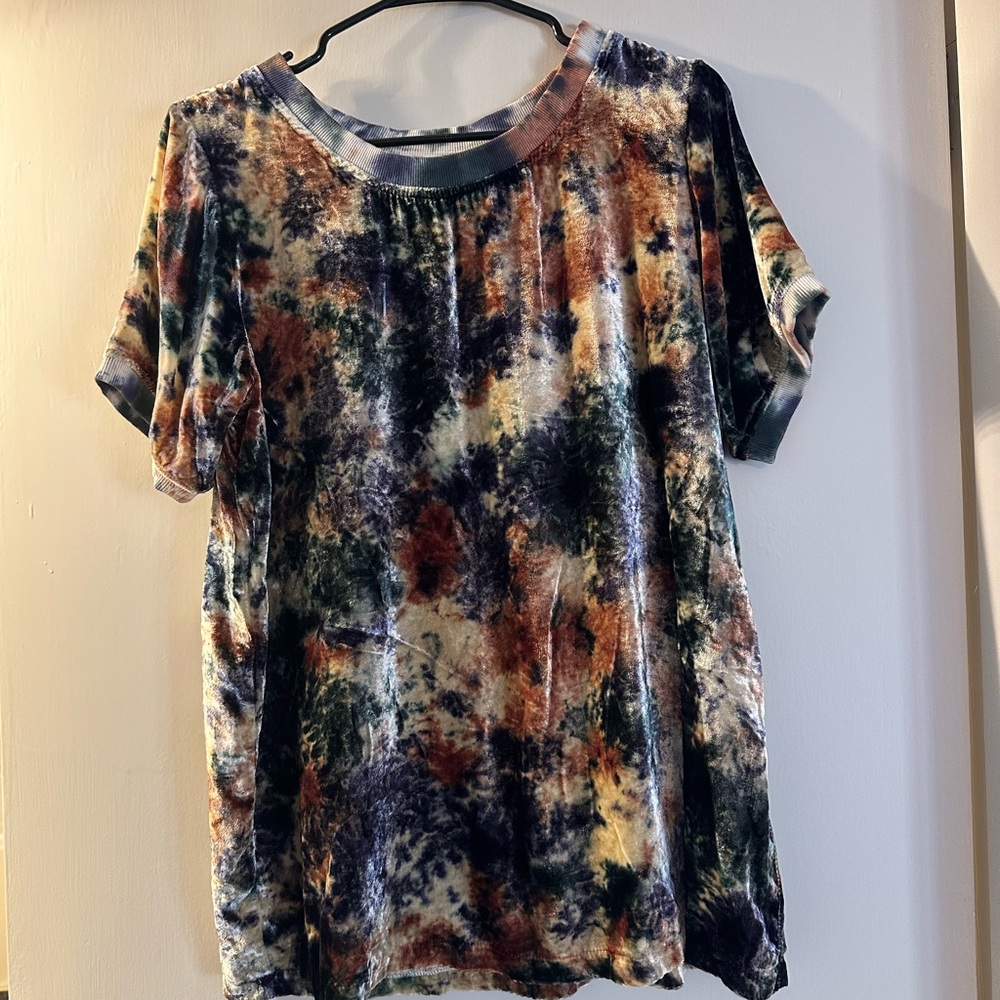 Velvet Tie-Dye Short Sleeve Top